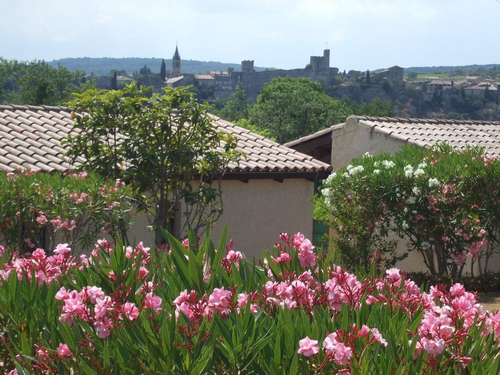 Espace Loisirs Hotell Saint-Martin-dʼArdèche Exteriör bild