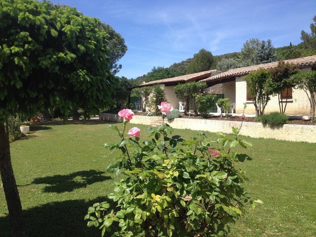 Espace Loisirs Hotell Saint-Martin-dʼArdèche Exteriör bild